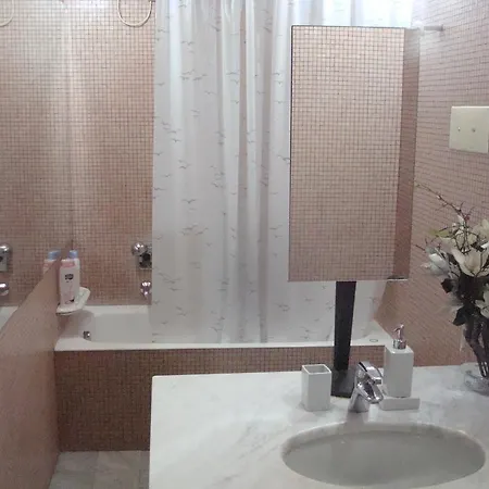 Crystal Apartment *